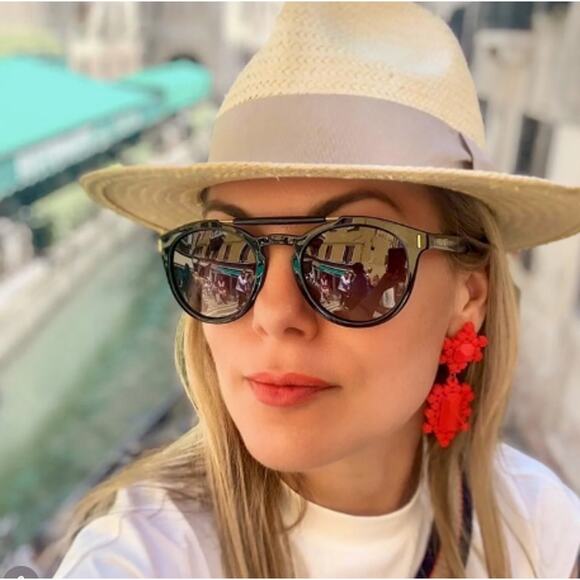 Velvet Eyewear AMELIA Round Aviator Sunglasses - Black / Gray Fade - NWT - Picture 3 of 10